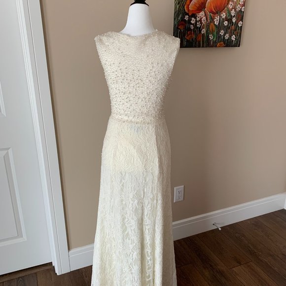 Cachet Cream Lace Beaded Maxi Gown, Size 6 - Picture 4 of 13
